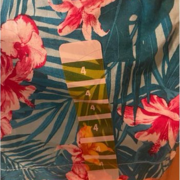 New With Tags Women’s Size 4 Caribbean Joe Shorts. Paid $42 - Picture 4 of 5